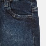 شلوار جین راسته پسرانه آراد نمای جزئیات جیب برند 313 لباس بچه گانه پوشاک بچه گانه