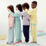 بلوز دورس بیسیک بچه گانه– رنگ‌بندی متنوع (مشکی، زرد، یاسی، صورتی، آبی، سورمه‌ای، آبی فیروزه‌ای و شیری) – مناسب ۱ تا ۱۵ سال